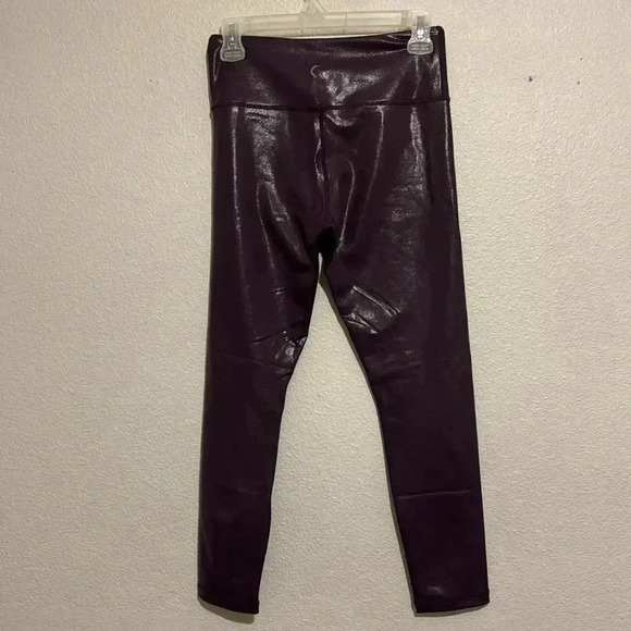 Zyia Plum Metallic Plus Light n Tight Hi-Rise 7/8 Legging - Picture 4 of 6